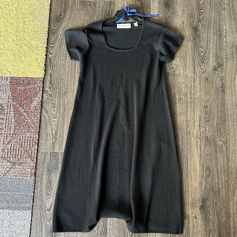 88 PISCOTTA NY dress black 54% Silk 45% cashmere Stunning!! Size M
